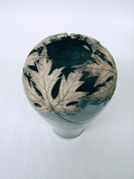 Leaf vase
